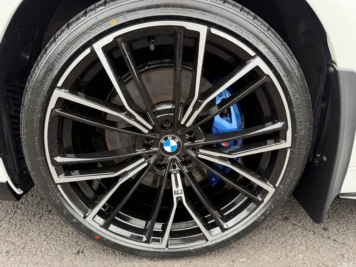BMW 5-Series Saloon, Petrol Hybrid, 2022, White