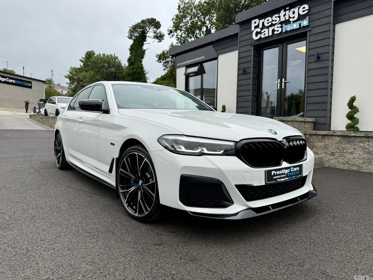 BMW 5-Series Saloon, Petrol Hybrid, 2022, White