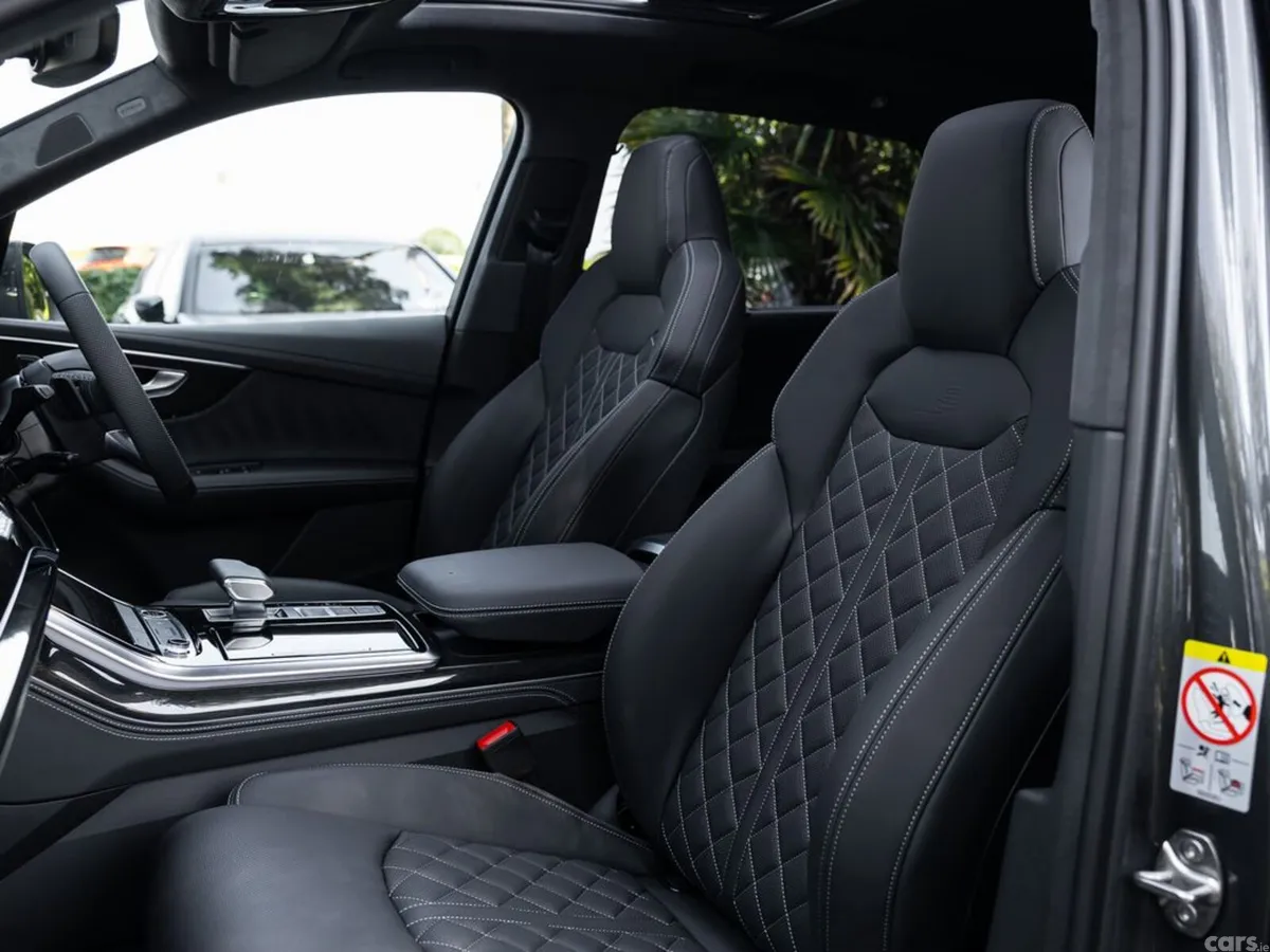 Audi Q7 SUV, Petrol Plug-in Hybrid, 2026, Grey