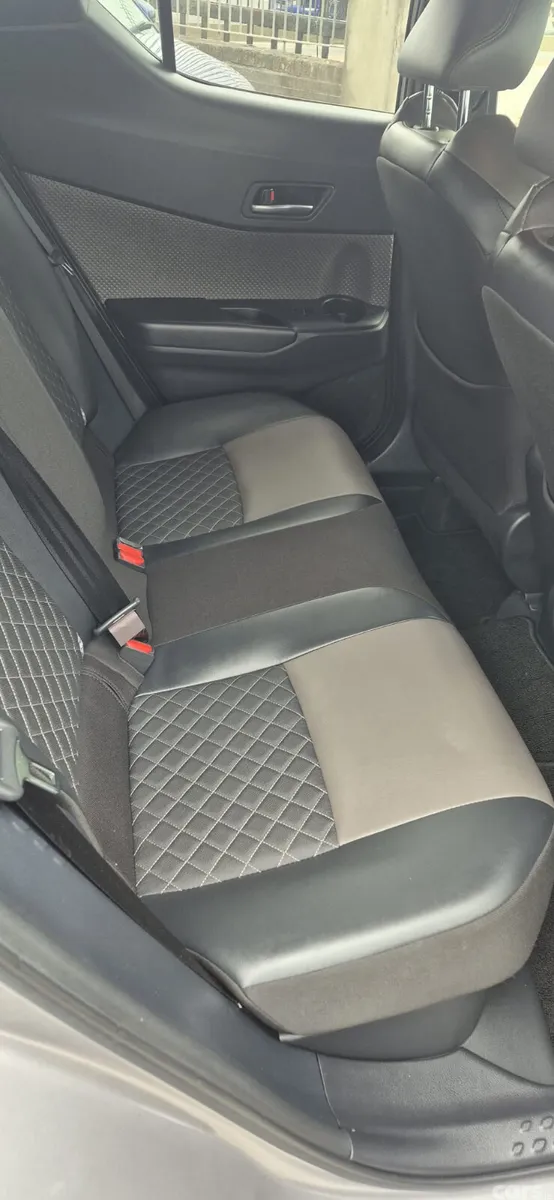 Toyota C-HR SUV, Petrol Hybrid, 2020, Grey