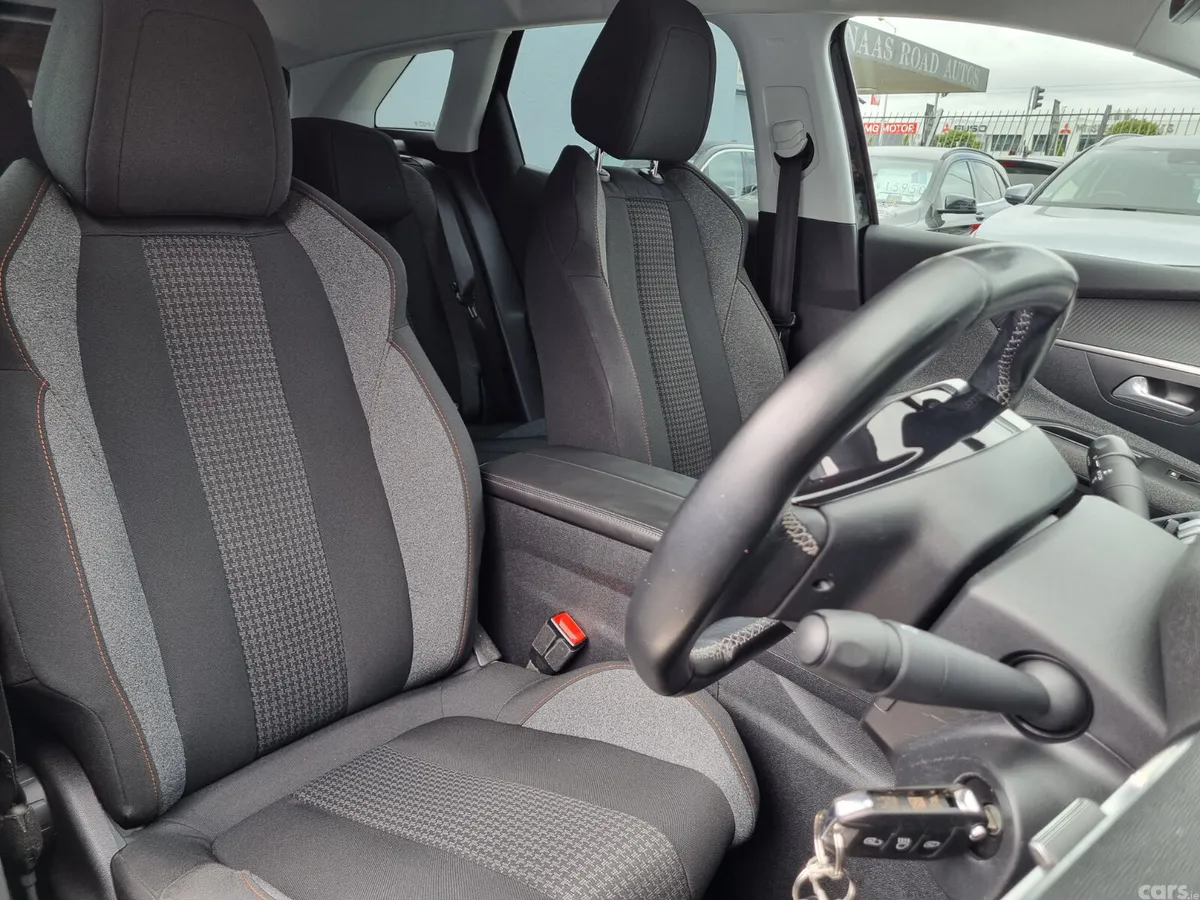 Peugeot 3008 SUV, Petrol, 2017, Black