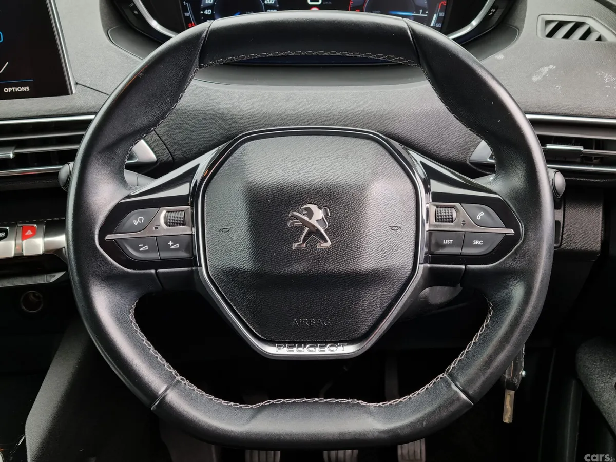 Peugeot 3008 SUV, Petrol, 2017, Black