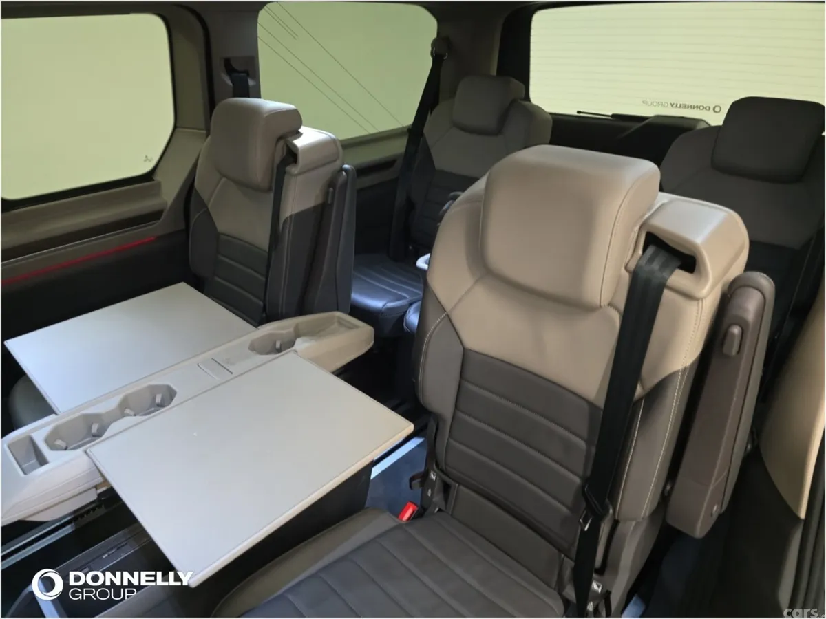 Volkswagen Multivan Estate, Petrol, 2025, Blue