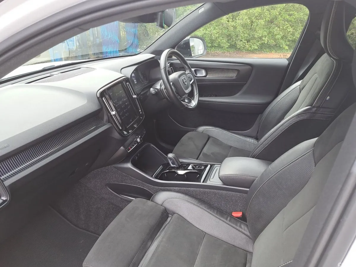 Volvo XC40 SUV, Diesel, 2020, White