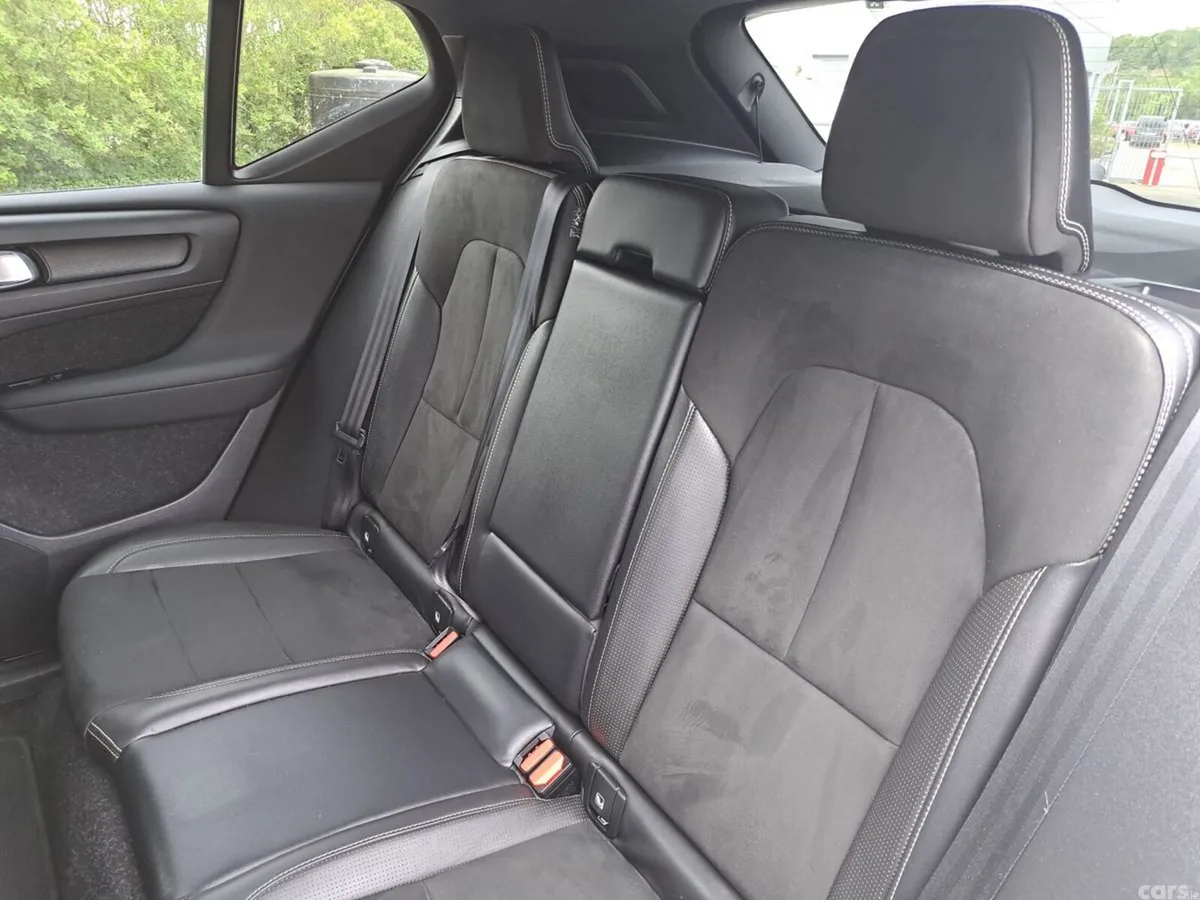 Volvo XC40 SUV, Diesel, 2020, White