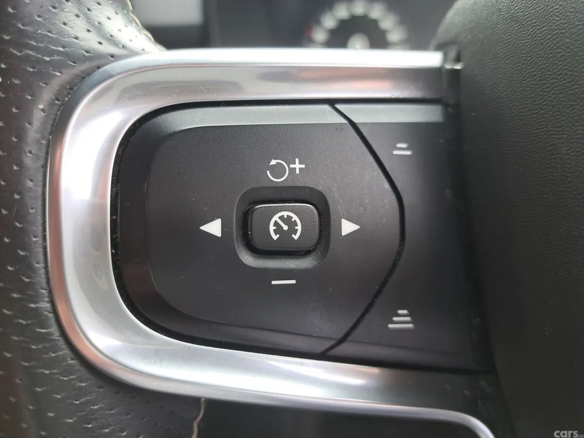 Volvo XC40 SUV, Diesel, 2020, White
