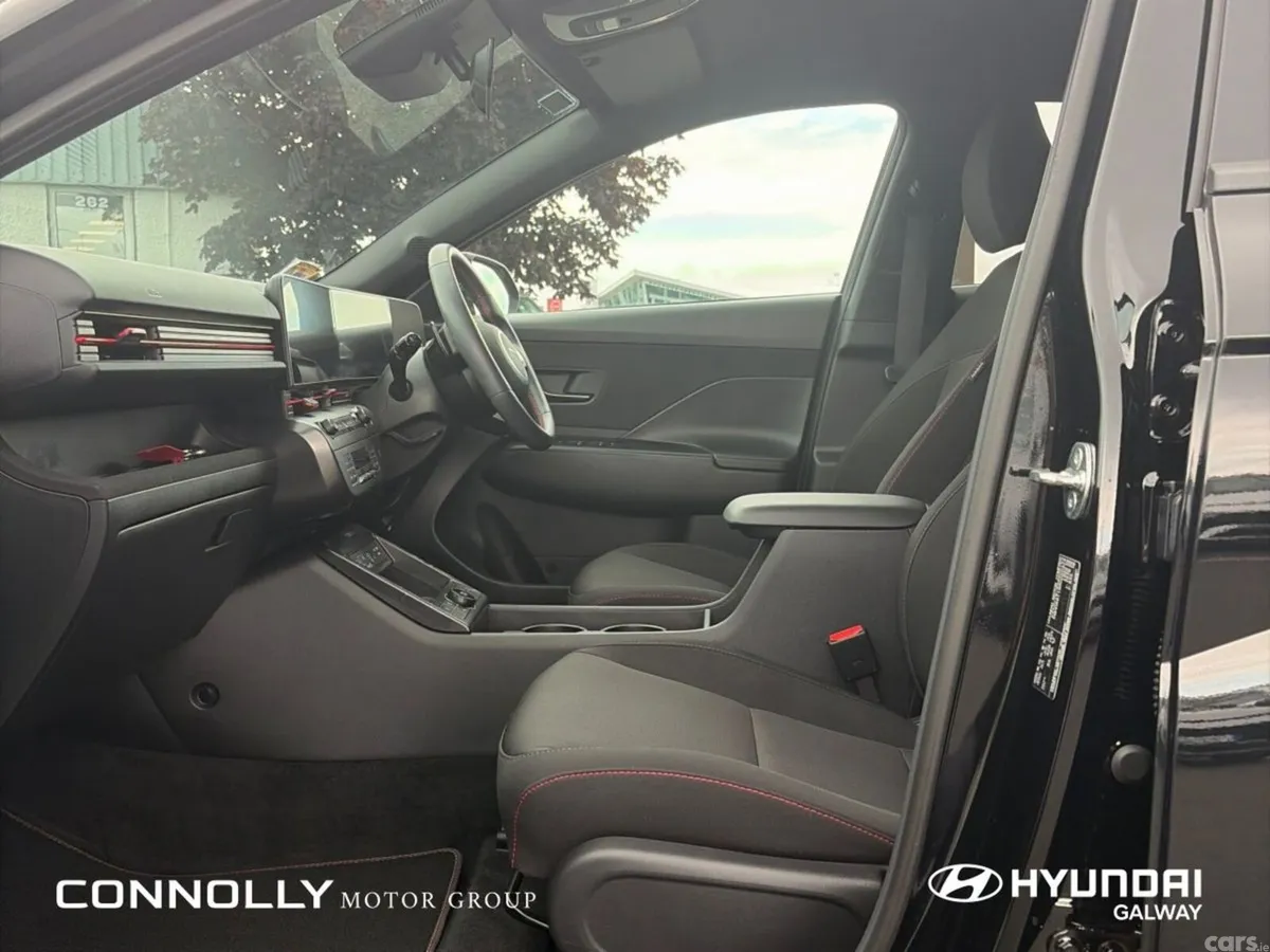 Hyundai KONA MPV, Petrol, 2024, Black