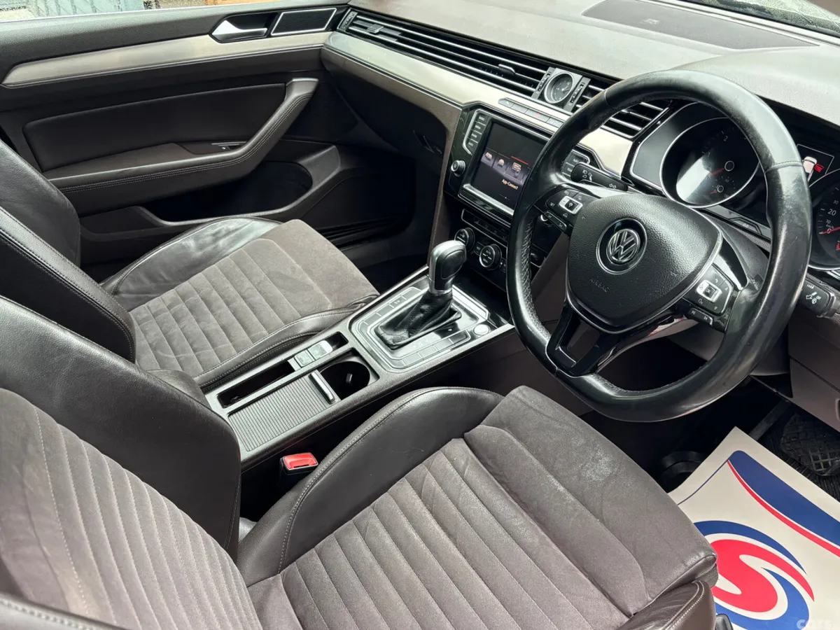 Volkswagen Passat Saloon, Diesel, 2016, Silver