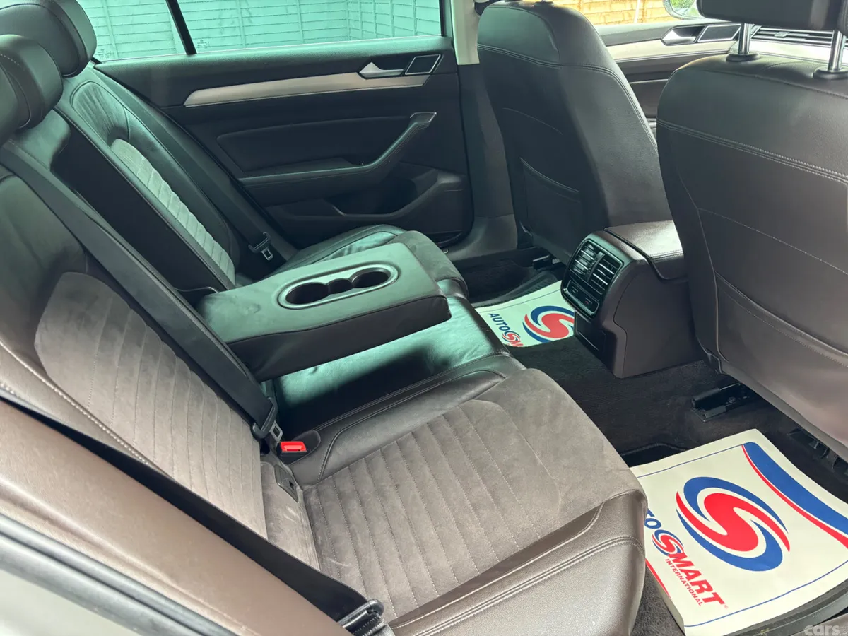 Volkswagen Passat Saloon, Diesel, 2016, Silver