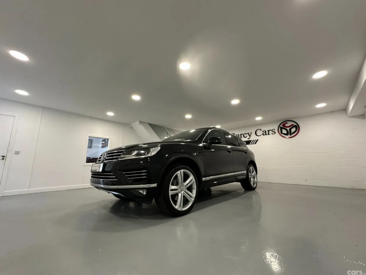 Volkswagen Touareg SUV, Diesel, 2016, Black