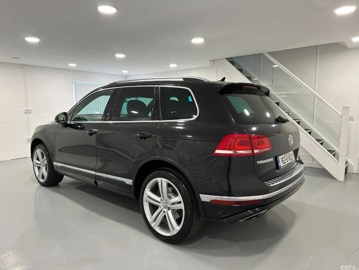 Volkswagen Touareg SUV, Diesel, 2016, Black