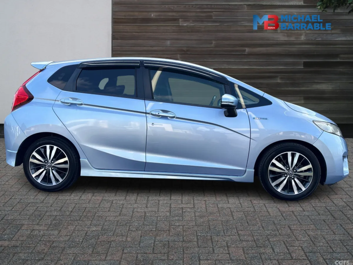 Honda Fit Hatchback, Petrol Hybrid, 2017, Blue