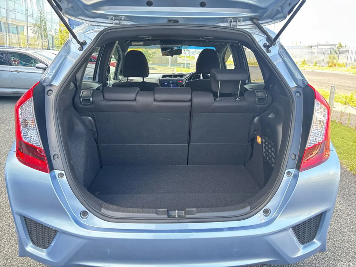 Honda Fit Hatchback, Petrol Hybrid, 2017, Blue