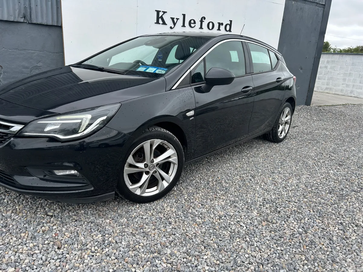 Vauxhall Astra Hatchback, Diesel, 2016, Black