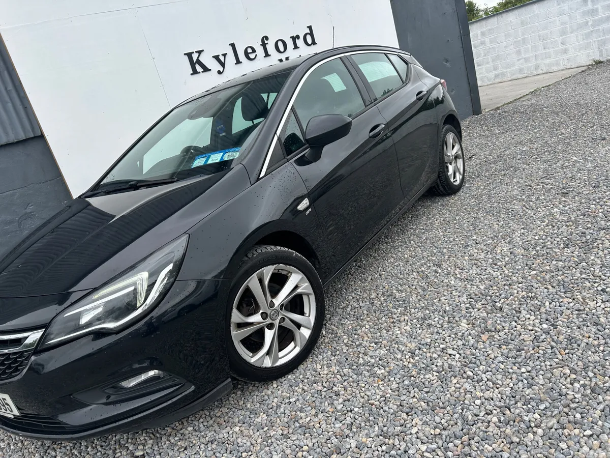 Vauxhall Astra Hatchback, Diesel, 2016, Black