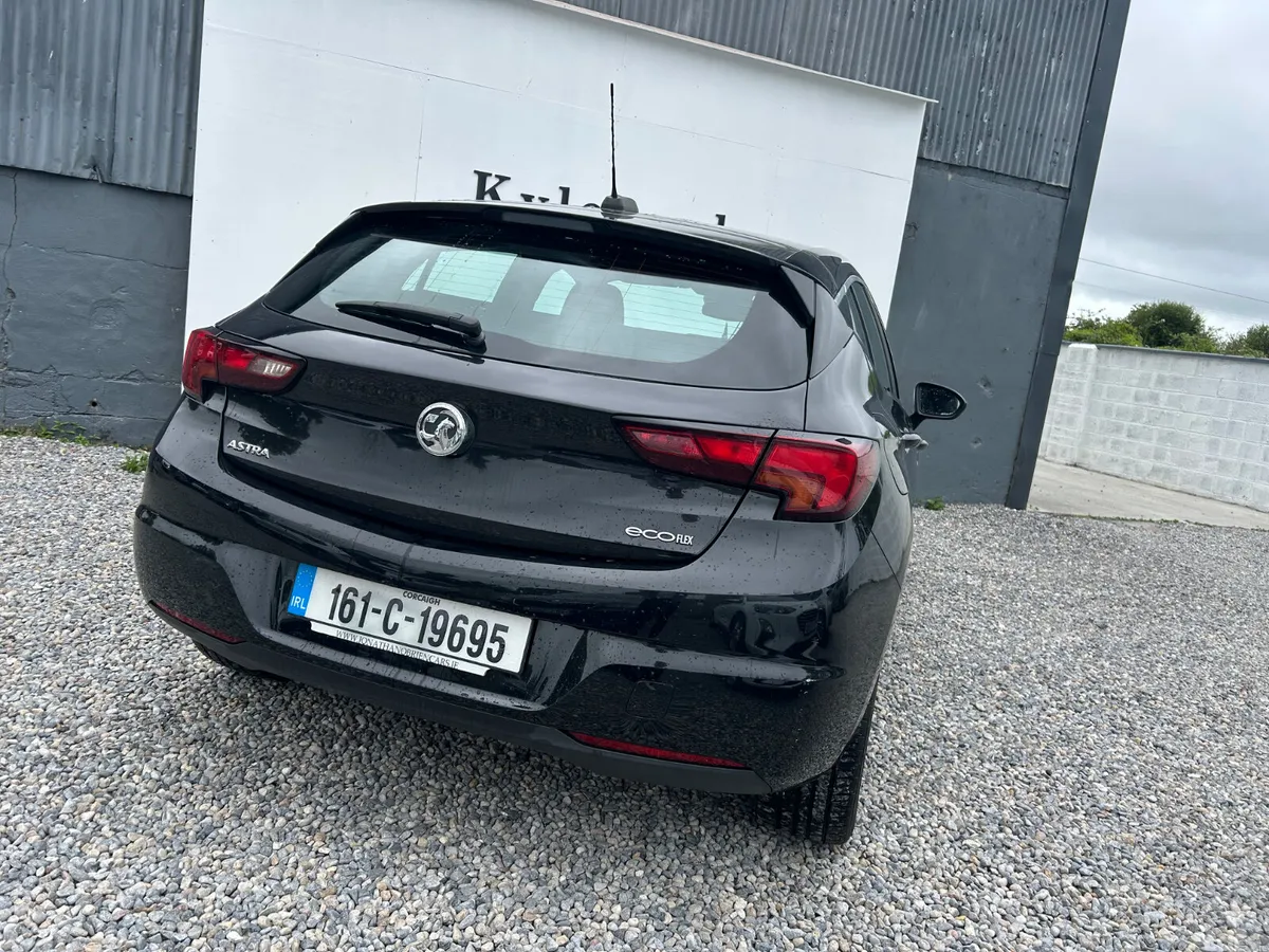 Vauxhall Astra Hatchback, Diesel, 2016, Black