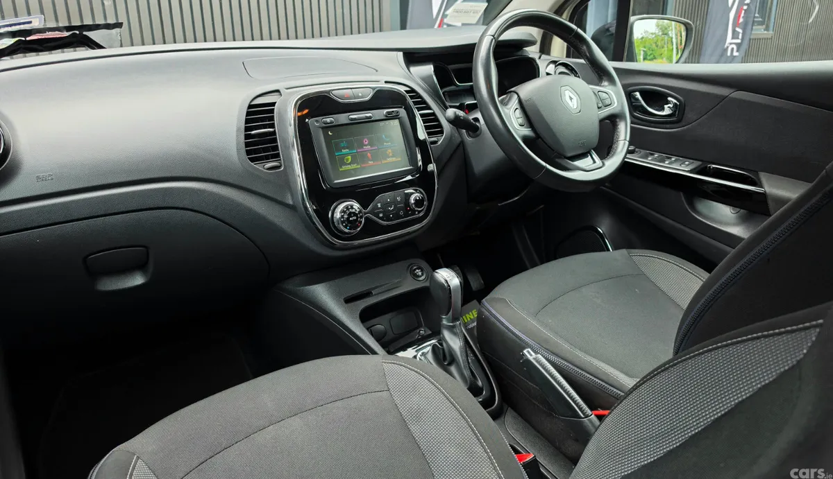 Renault Captur Hatchback, Diesel, 2017, White