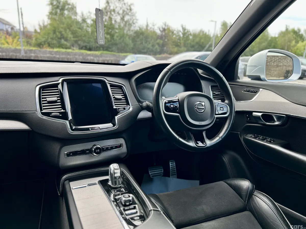 Volvo XC90 SUV, Petrol Plug-in Hybrid, 2018, Blue