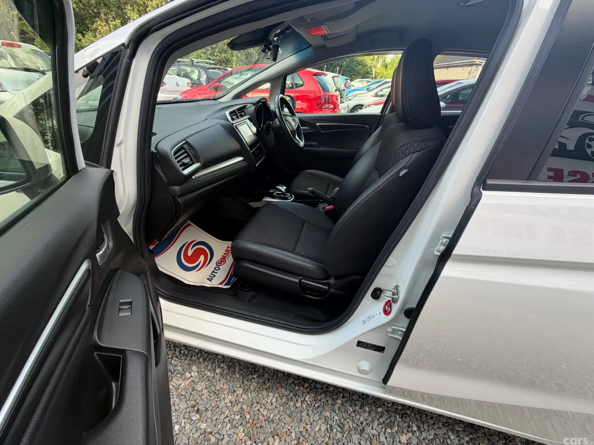 Honda Fit Hatchback, Petrol Hybrid, 2017, White