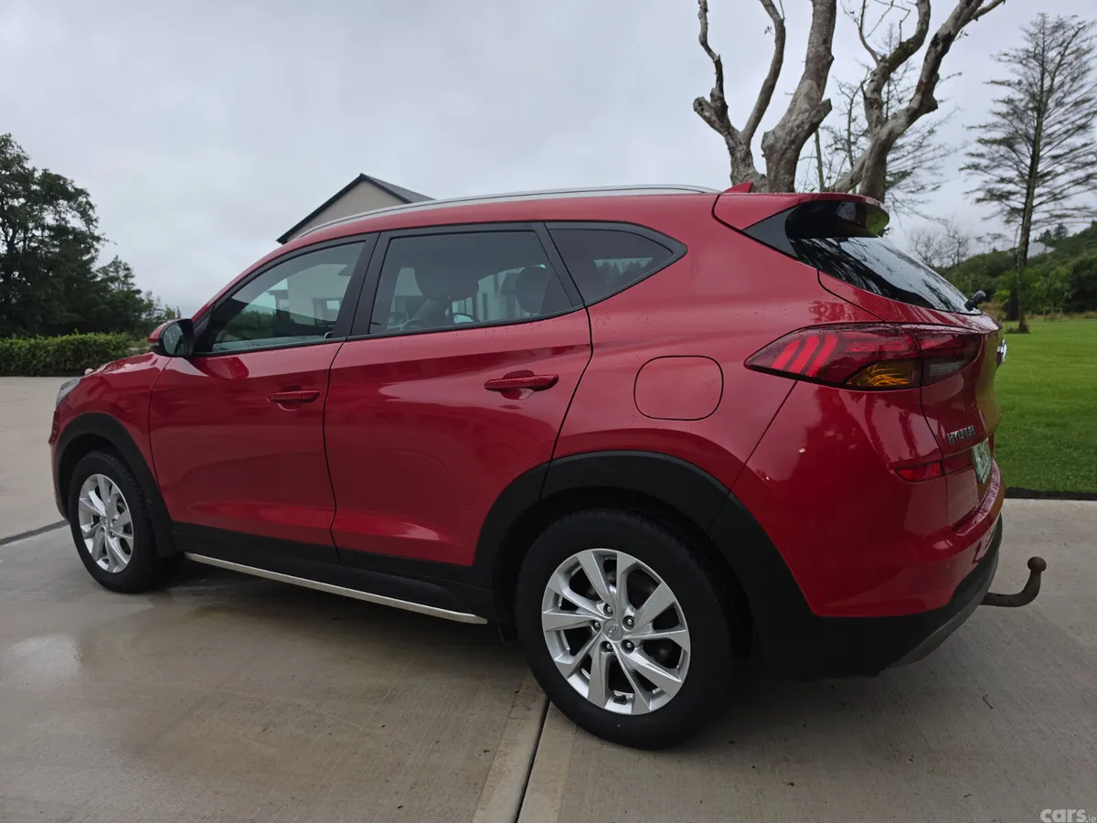 Hyundai Tucson SUV, Diesel, 2019, Red