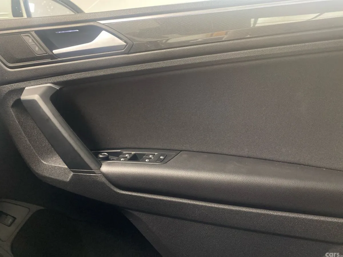 Volkswagen Tiguan SUV, Petrol, 2019, White