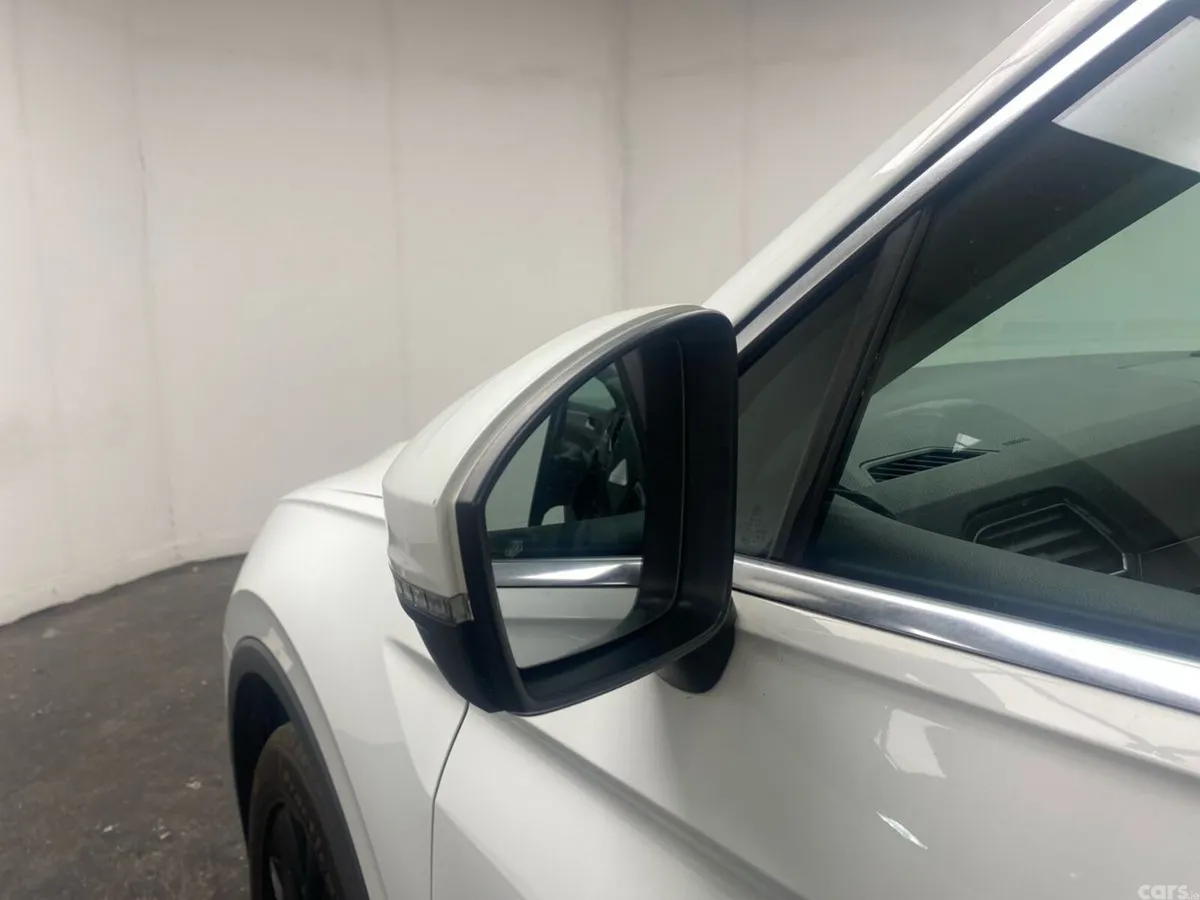 Volkswagen Tiguan SUV, Petrol, 2019, White