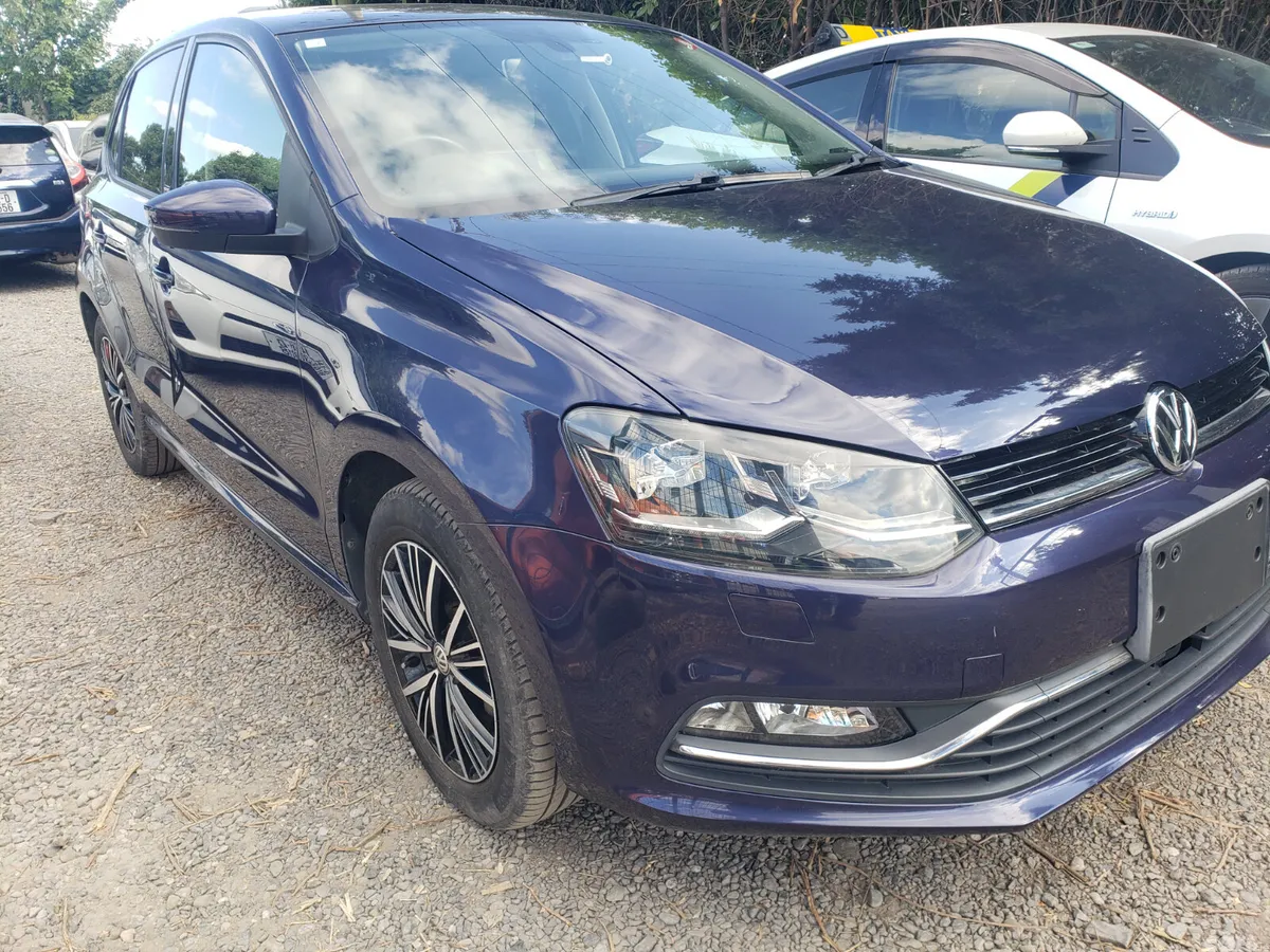 Volkswagen Polo Hatchback, Petrol, 2016, Blue