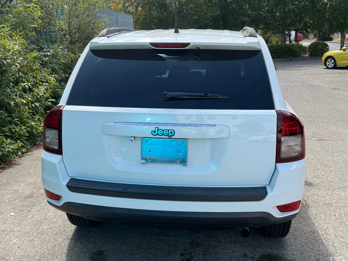 Jeep Compass SUV, Petrol, 2016, White