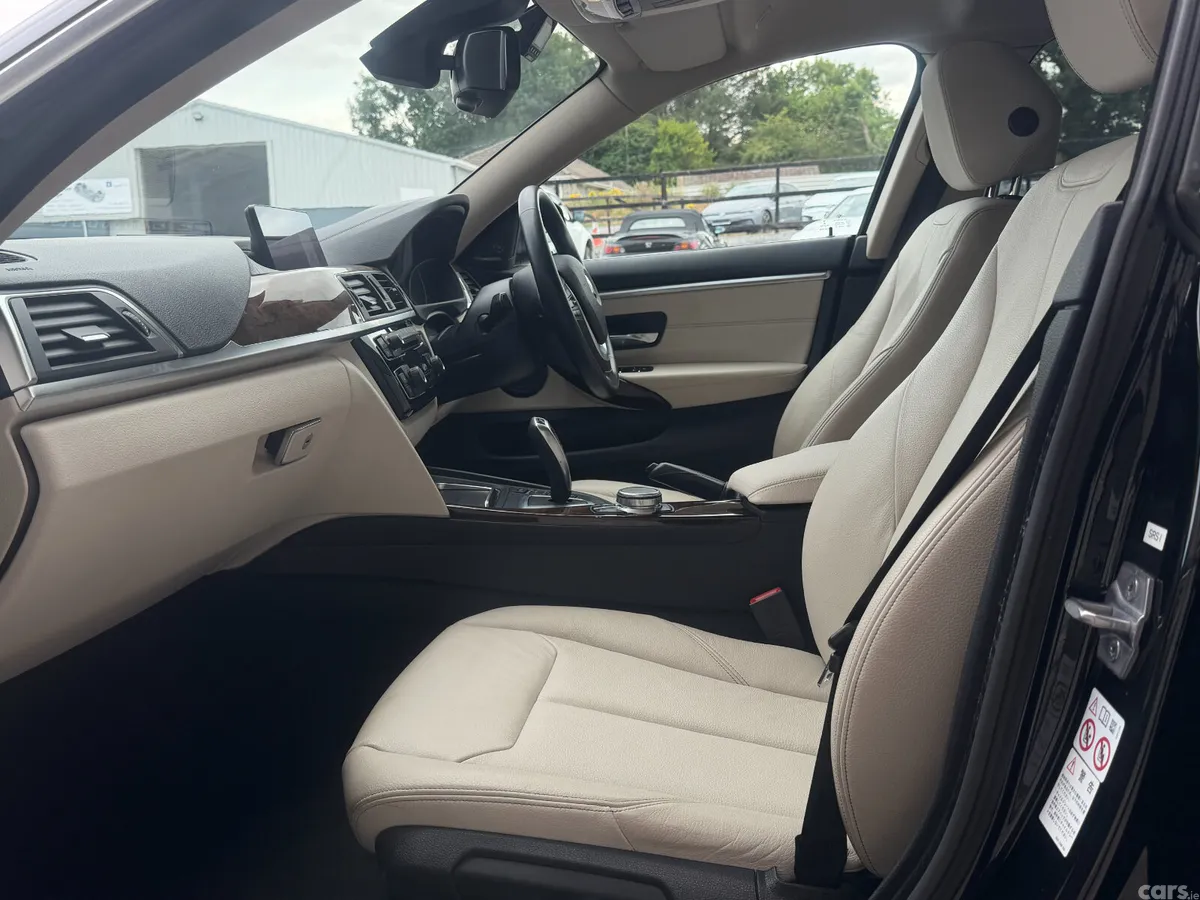 BMW 4-Series Coupe, Petrol, 2018, Black
