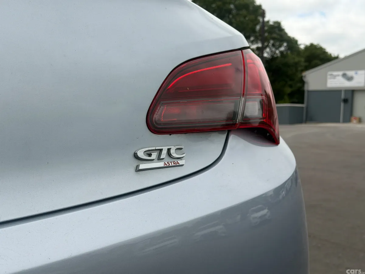 Opel Astra Hatchback, Diesel, 2015, Silver