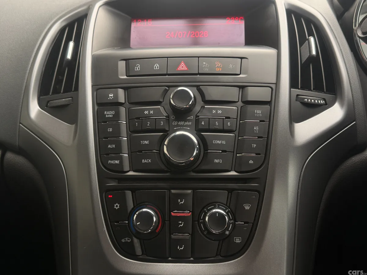 Opel Astra Hatchback, Diesel, 2015, Silver