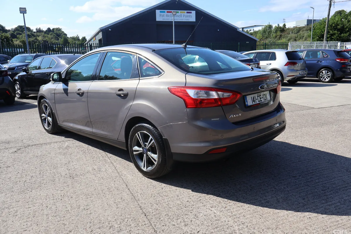 Ford Focus Saloon, Diesel, 2014, Brown