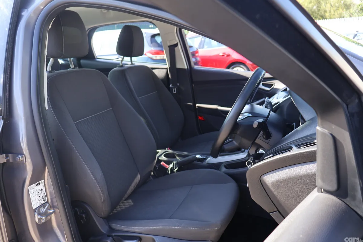 Ford Focus Saloon, Diesel, 2014, Brown