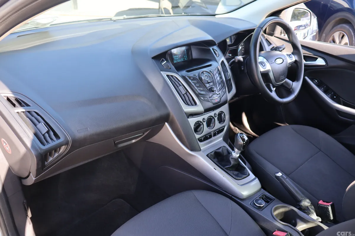 Ford Focus Saloon, Diesel, 2014, Brown