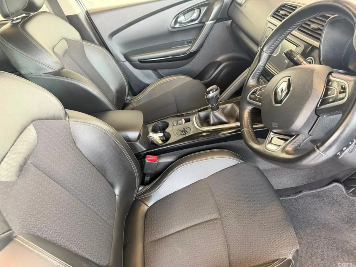 Renault Kadjar Hatchback, Diesel, 2016, Silver