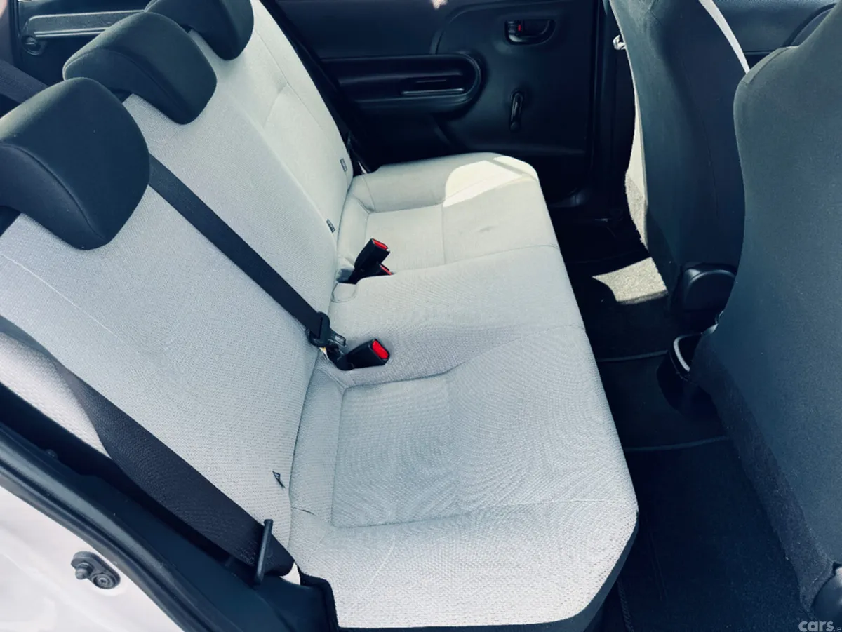 Toyota Aqua Hatchback, Petrol Hybrid, 2016, Silver
