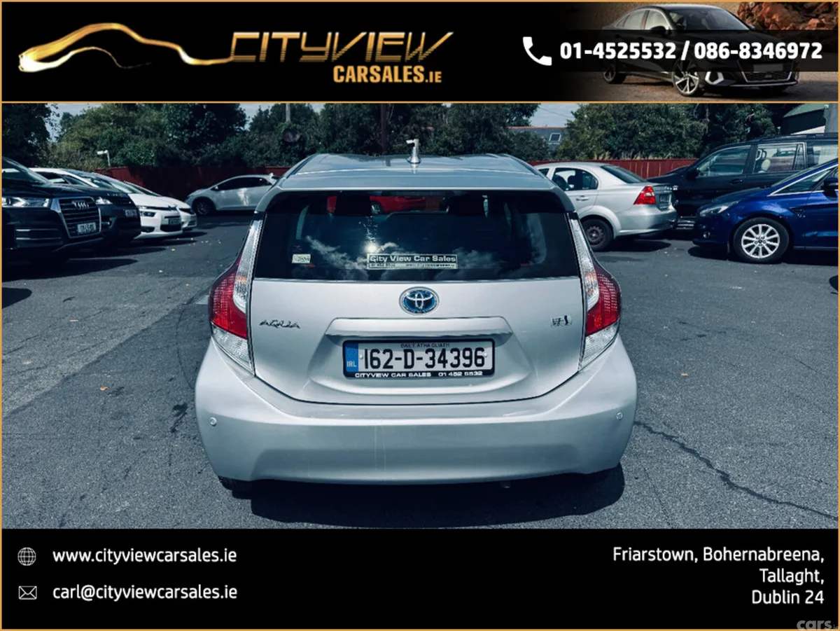 Toyota Aqua Hatchback, Petrol Hybrid, 2016, Silver