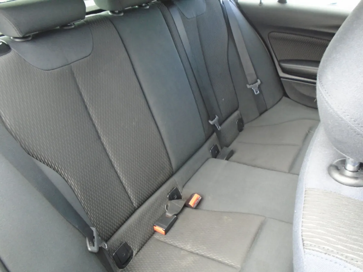 BMW 1-Series Hatchback, Diesel, 2013, Black
