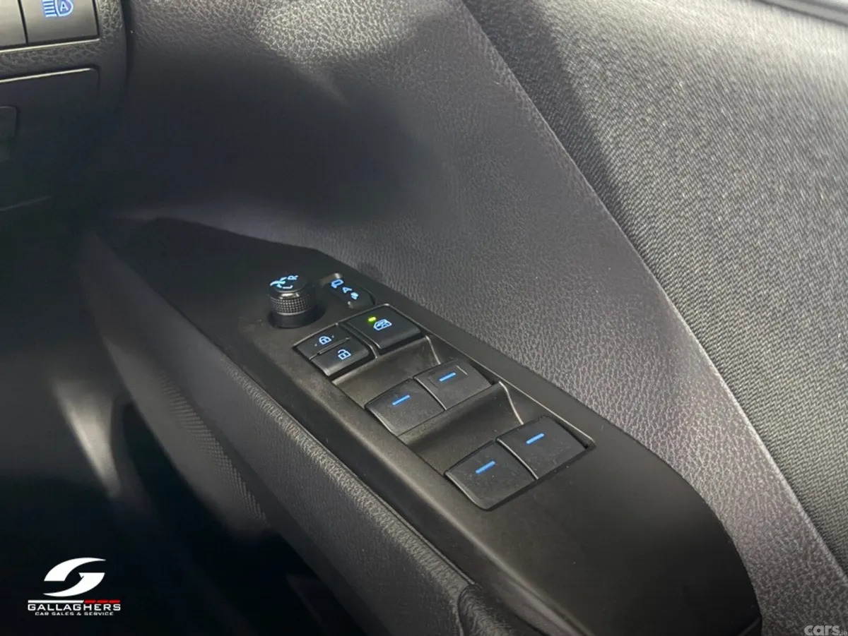 Toyota Camry Saloon, Petrol Hybrid, 2021, White
