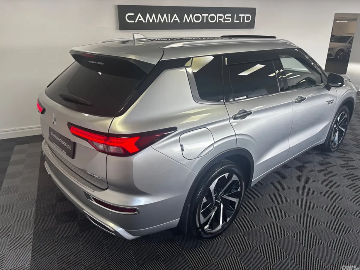 Mitsubishi Outlander SUV, Petrol Plug-in Hybrid, 2022, Silver