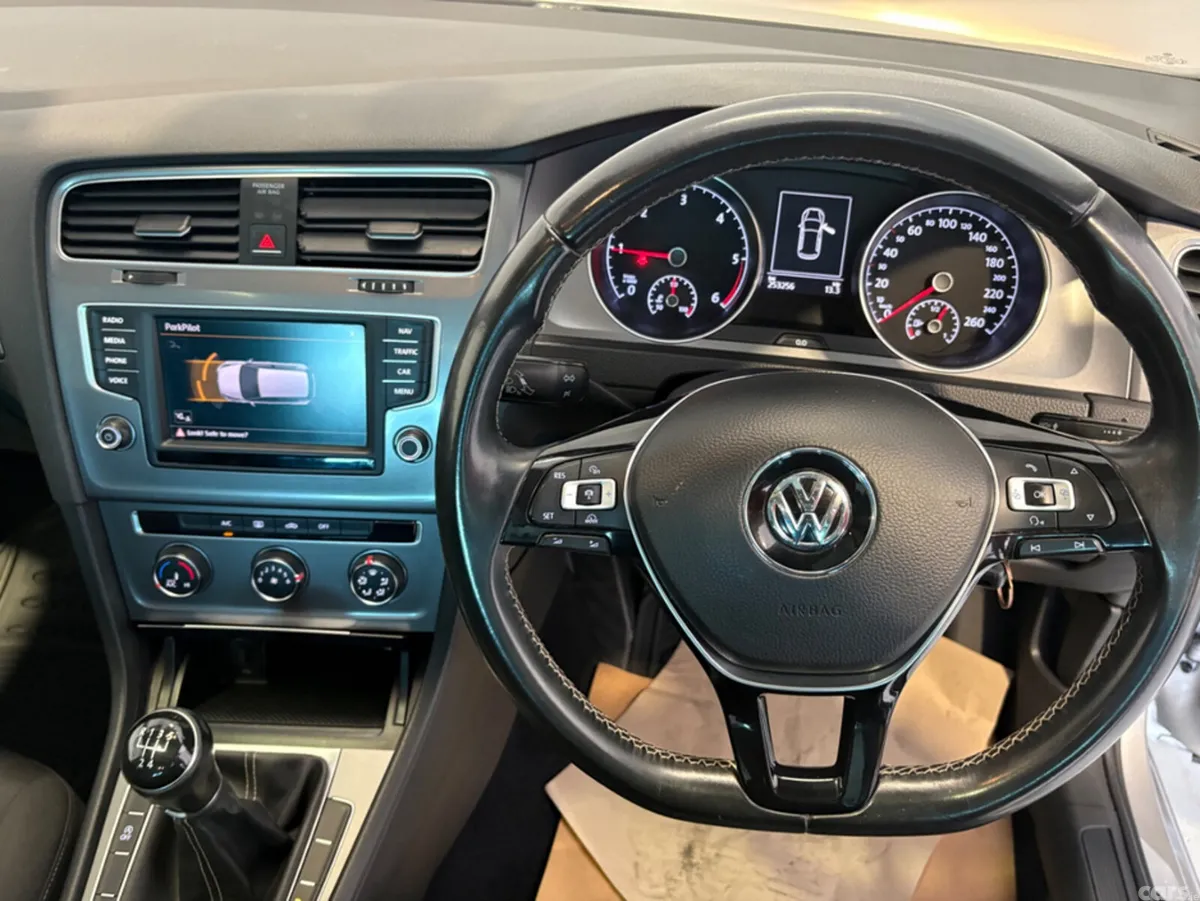 Volkswagen Golf Hatchback, Diesel, 2016, Silver