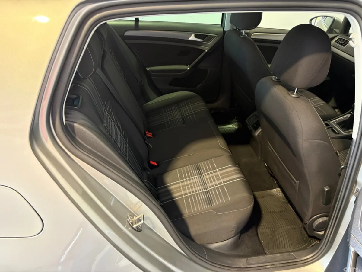 Volkswagen Golf Hatchback, Diesel, 2016, Silver