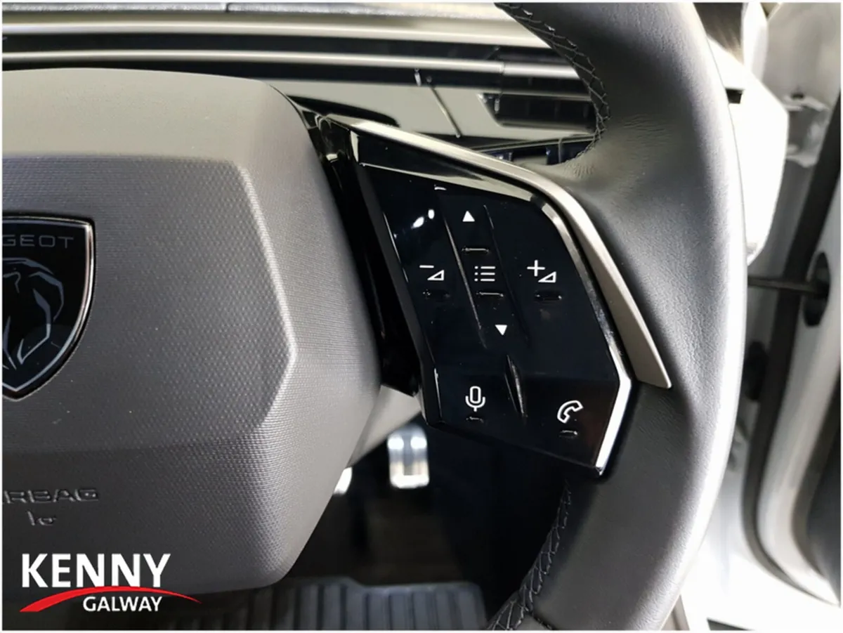 Peugeot 3008 MPV, Petrol Hybrid, 2026, White