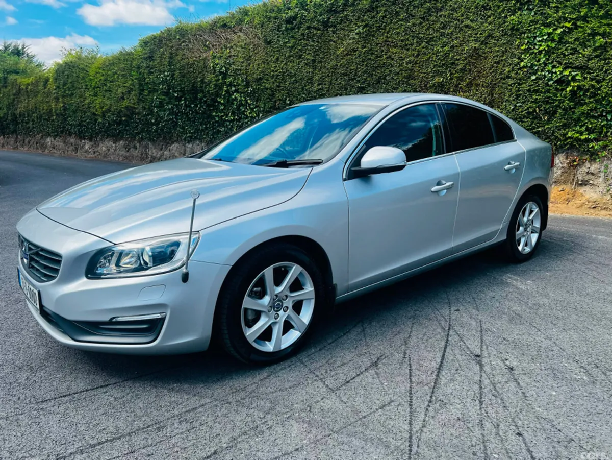 Volvo S60 Hatchback, Petrol, 2015, Silver