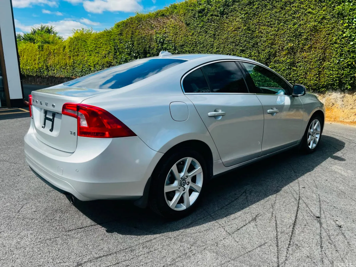 Volvo S60 Hatchback, Petrol, 2015, Silver