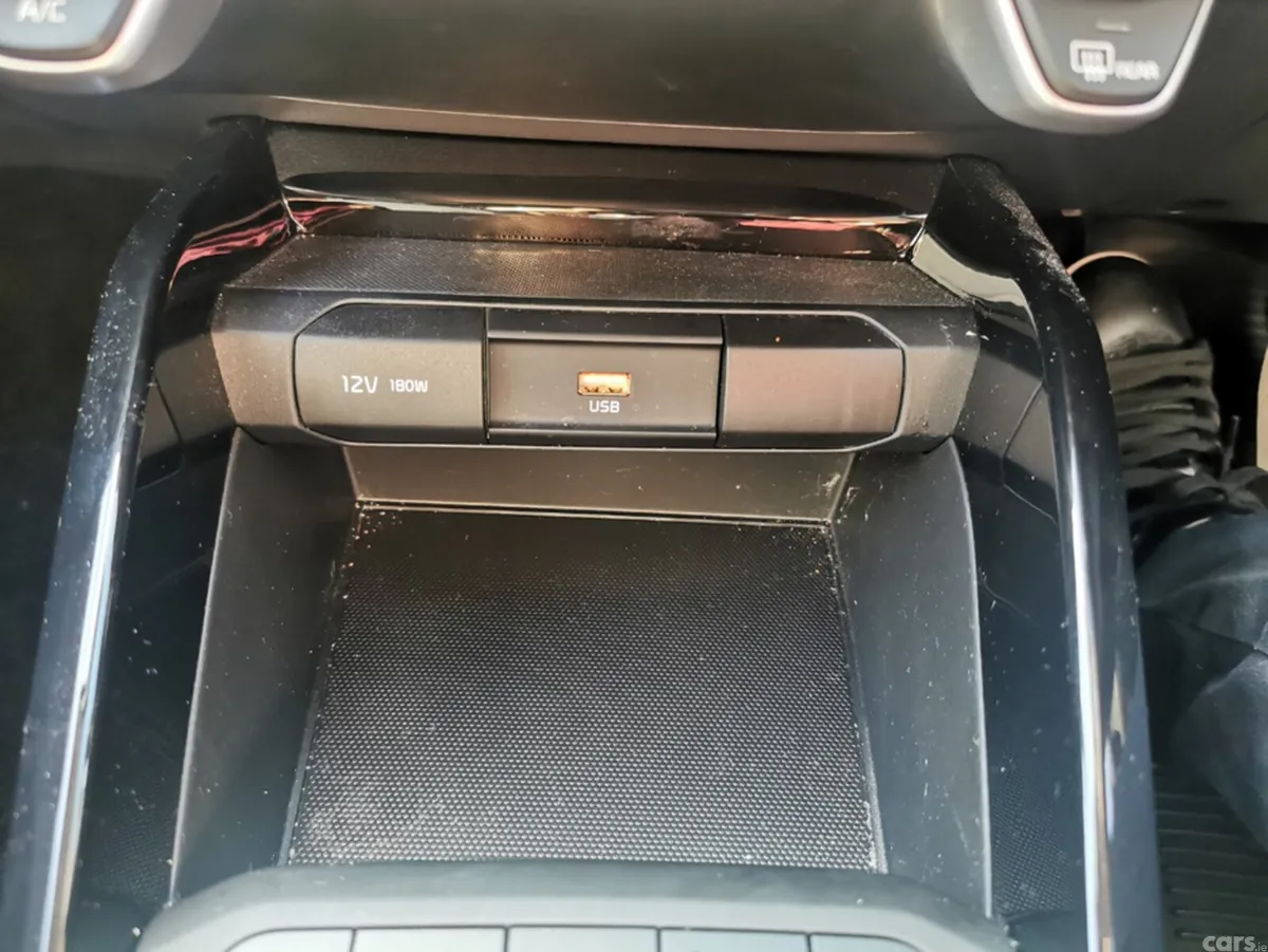 Kia Rio Hatchback, Petrol, 2023, Red