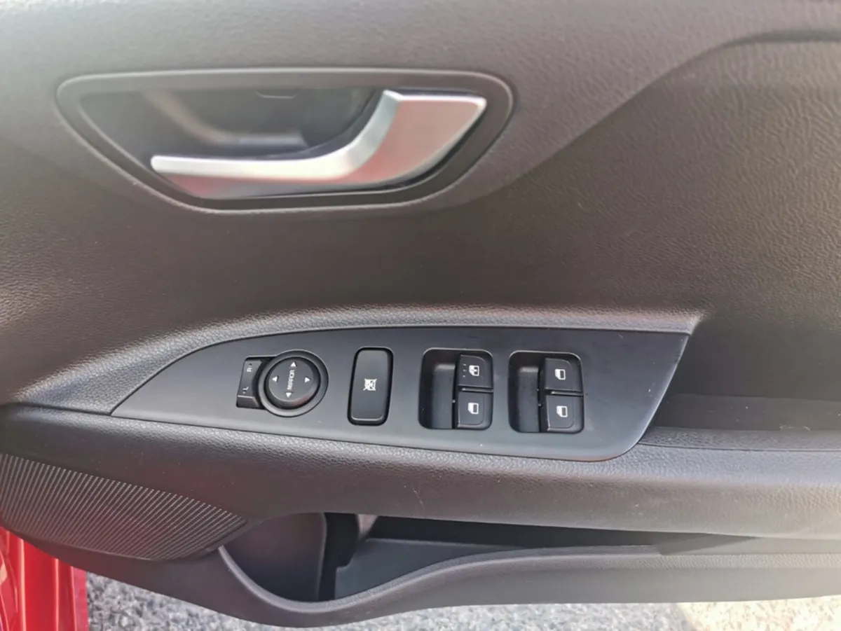 Kia Rio Hatchback, Petrol, 2023, Red