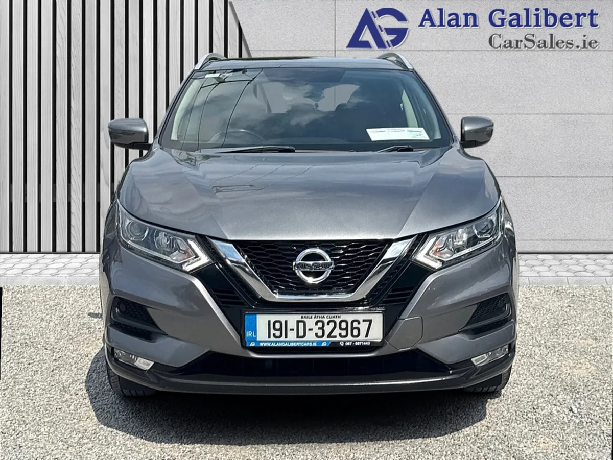 Nissan Qashqai MPV, Petrol, 2019, Grey