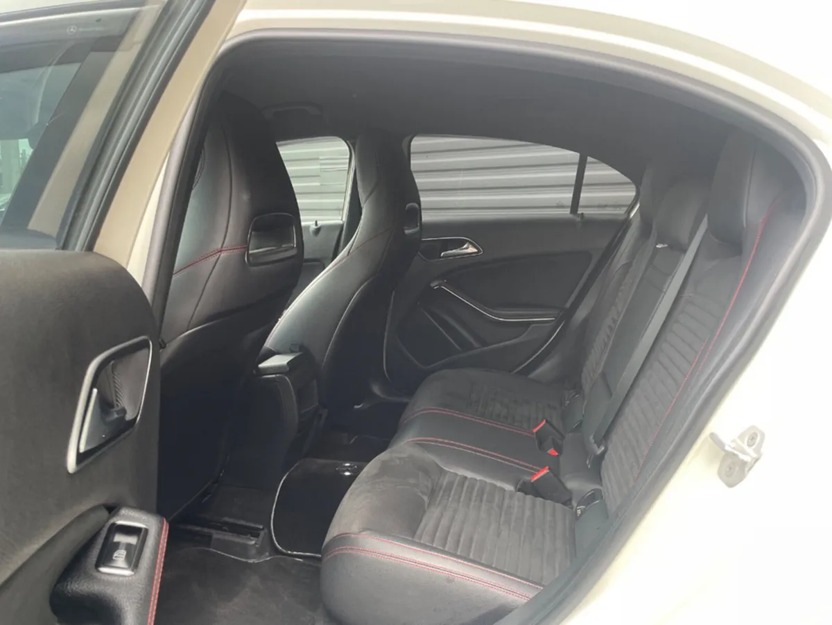 Mercedes-Benz Other Hatchback, Petrol, 2013, White