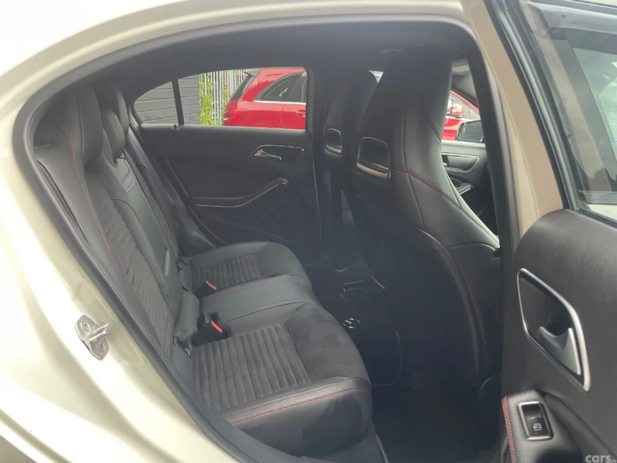Mercedes-Benz Other Hatchback, Petrol, 2013, White